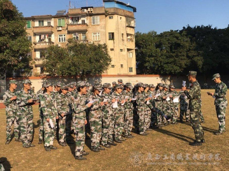 离别30多年的堂兄弟终于团圆了